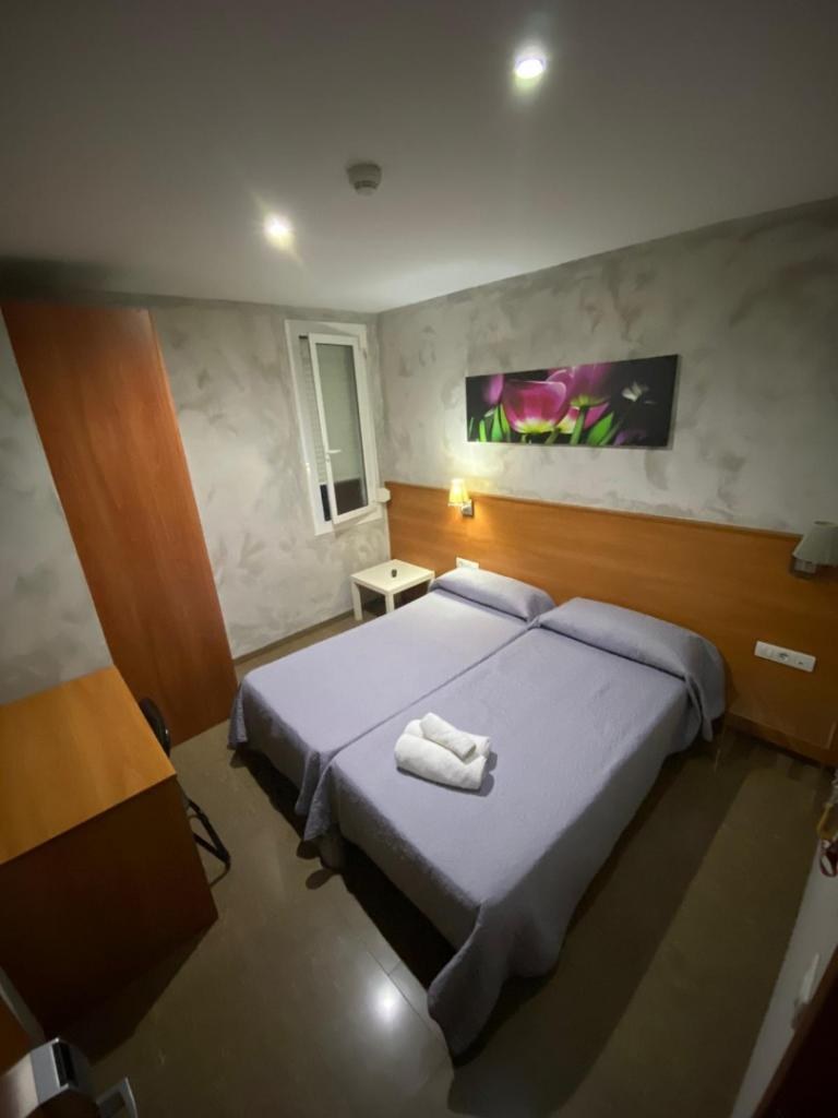 Hostal Drassanes photo 3