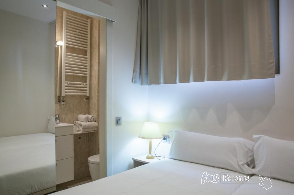 Hostal Excellence photo 3