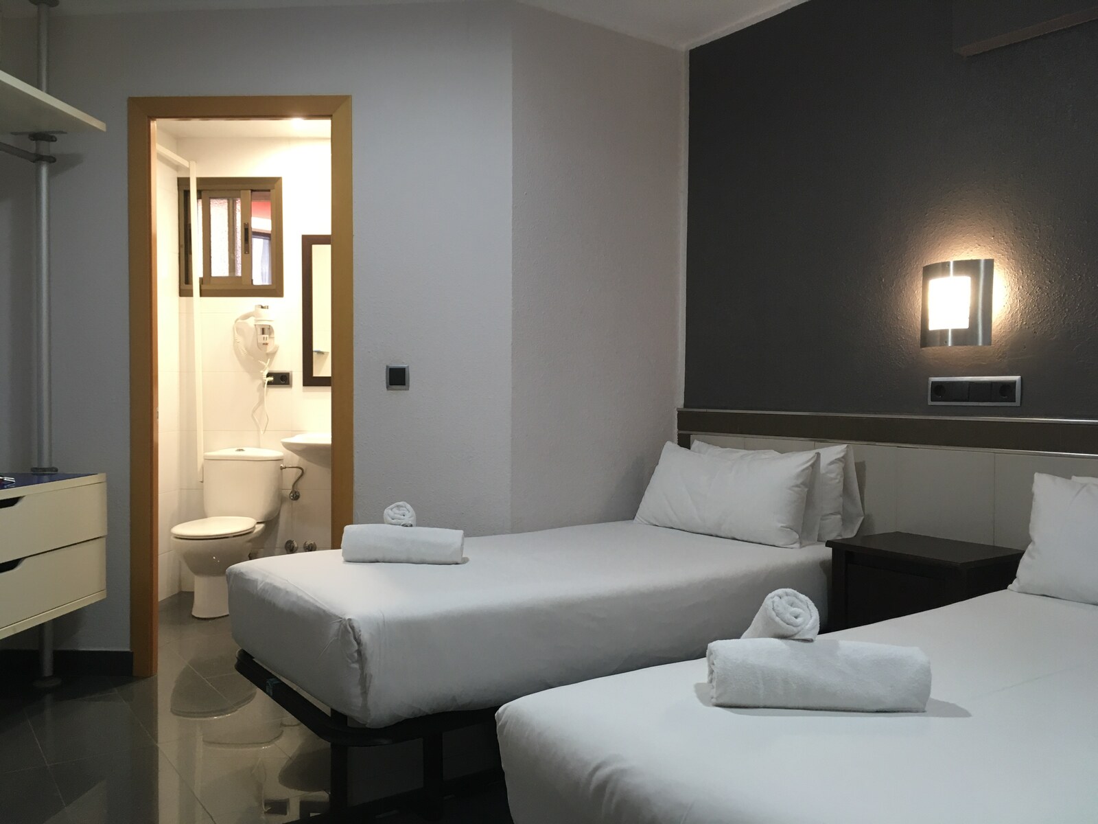 Hostal Levante photo 2