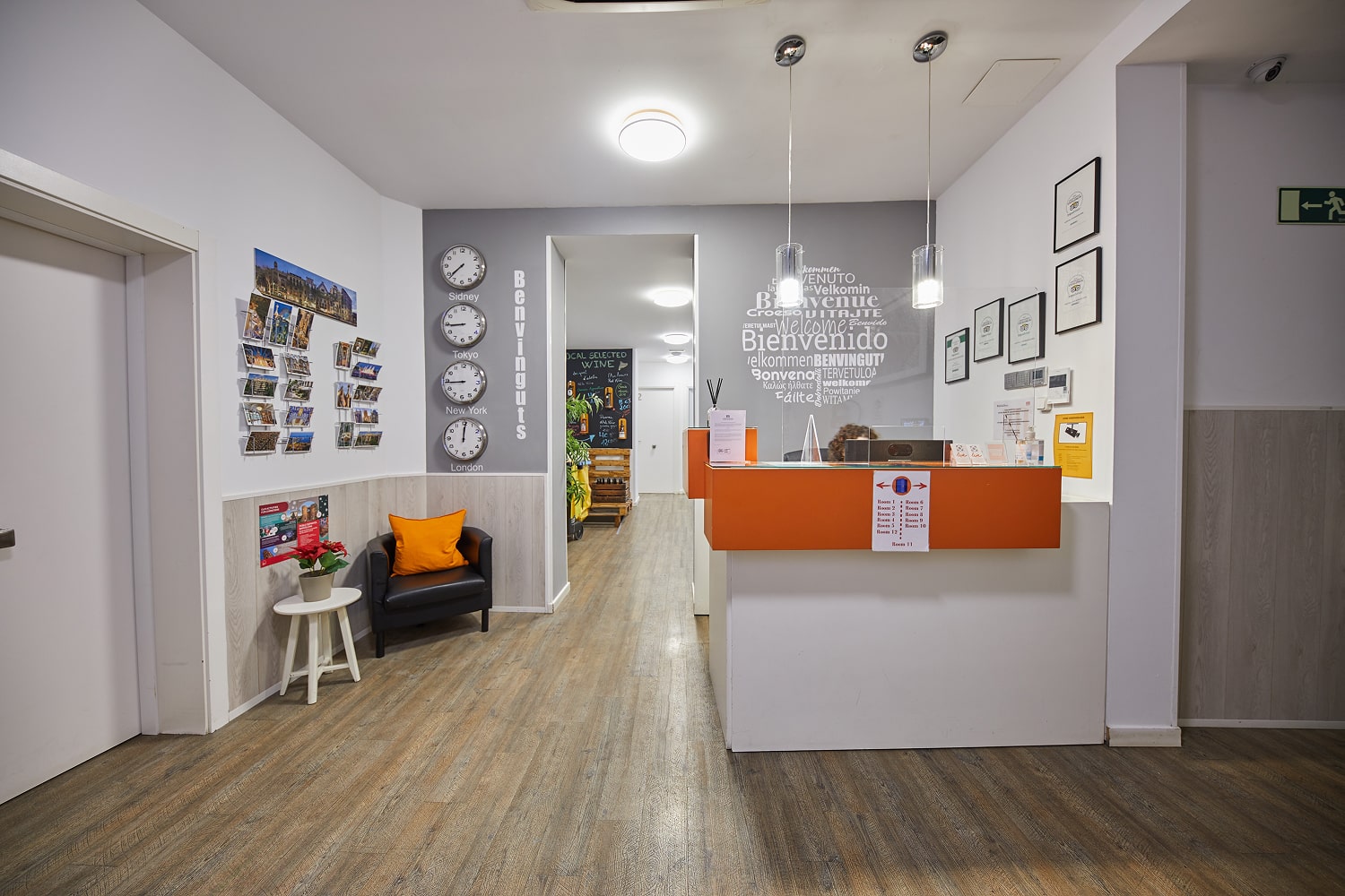 Hostal Live Barcelona photo 7