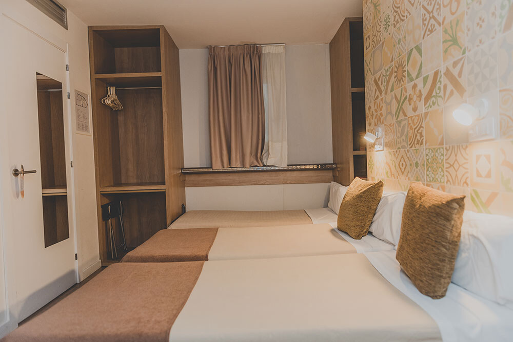 Hostal Mare Nostrum photo 5