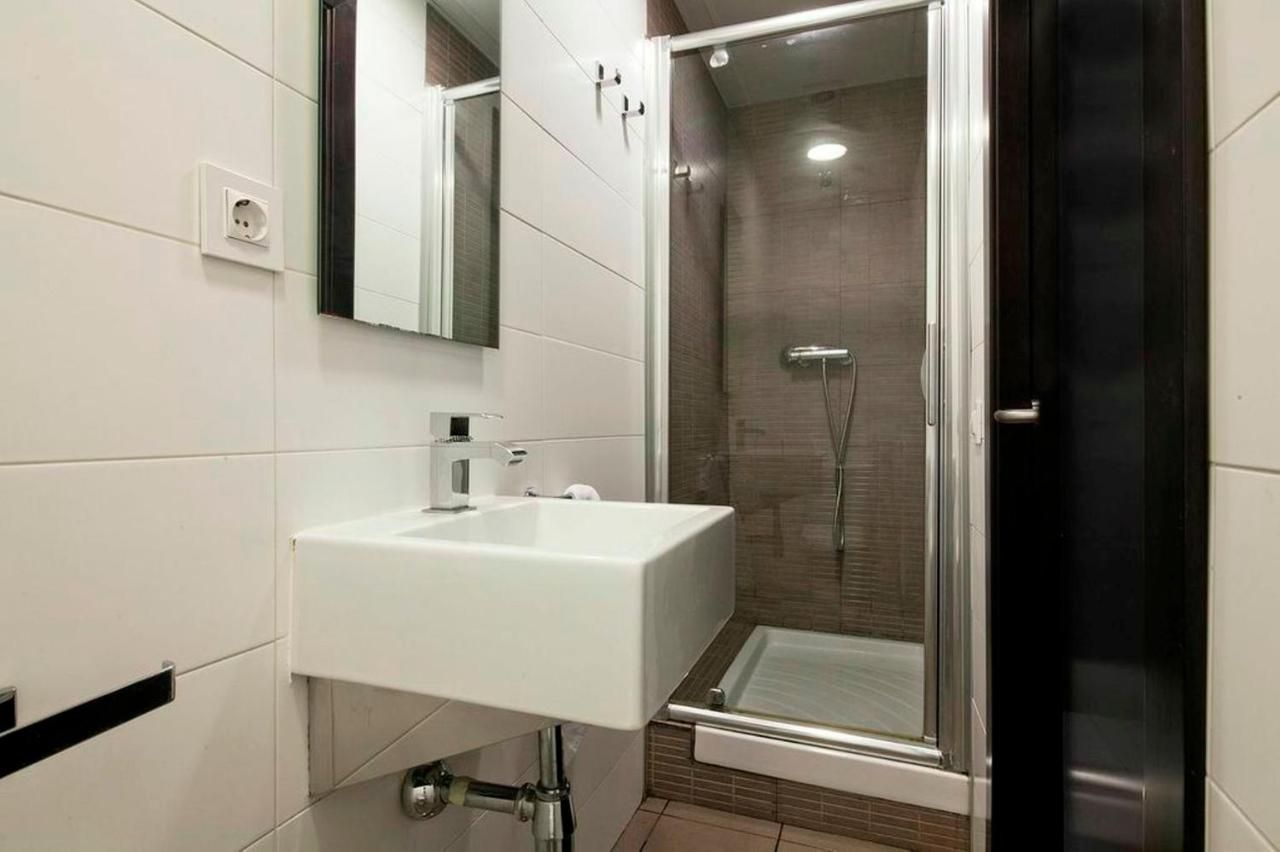 Hostal Putxet by gaiarooms photo 6