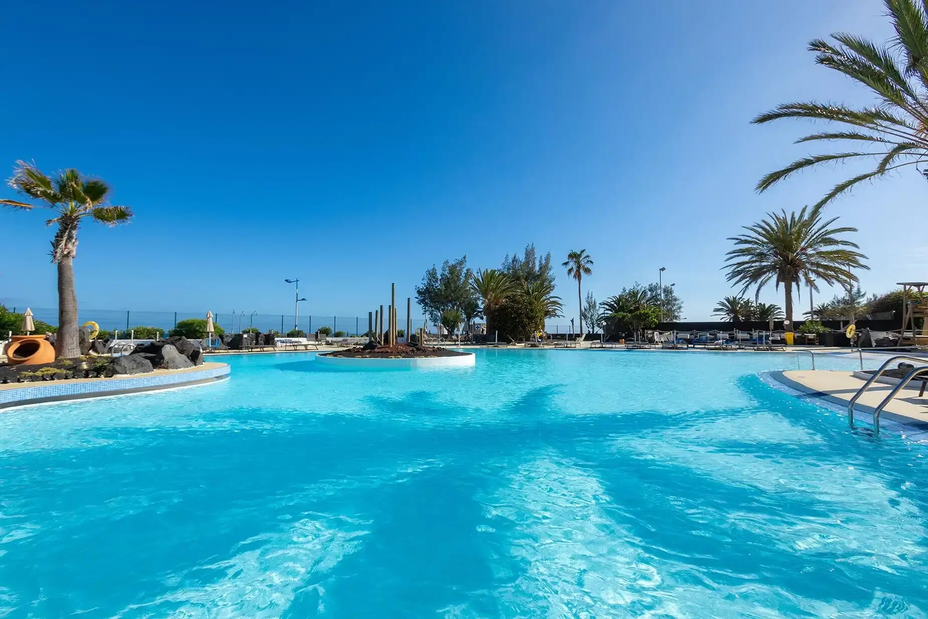 Hotel Alexandre Teguise Playa photo 4