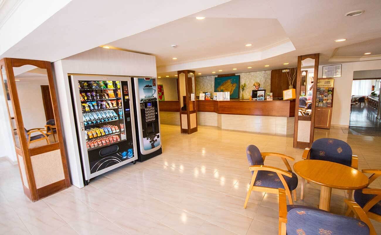 Hotel Amic Can Pastilla photo 2