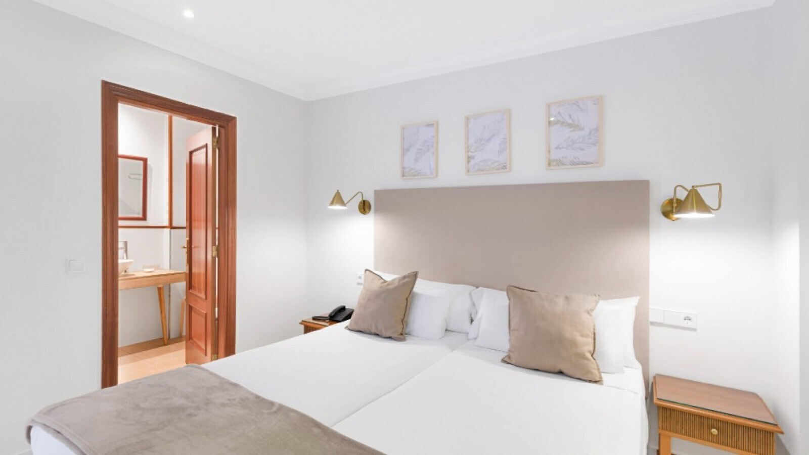 Hotel Ciutat Jardi photo 6