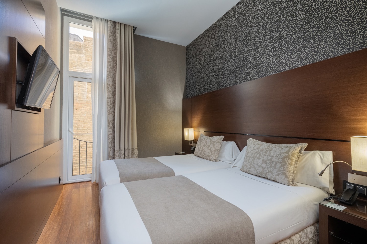Hotel Colonial Barcelona photo 6