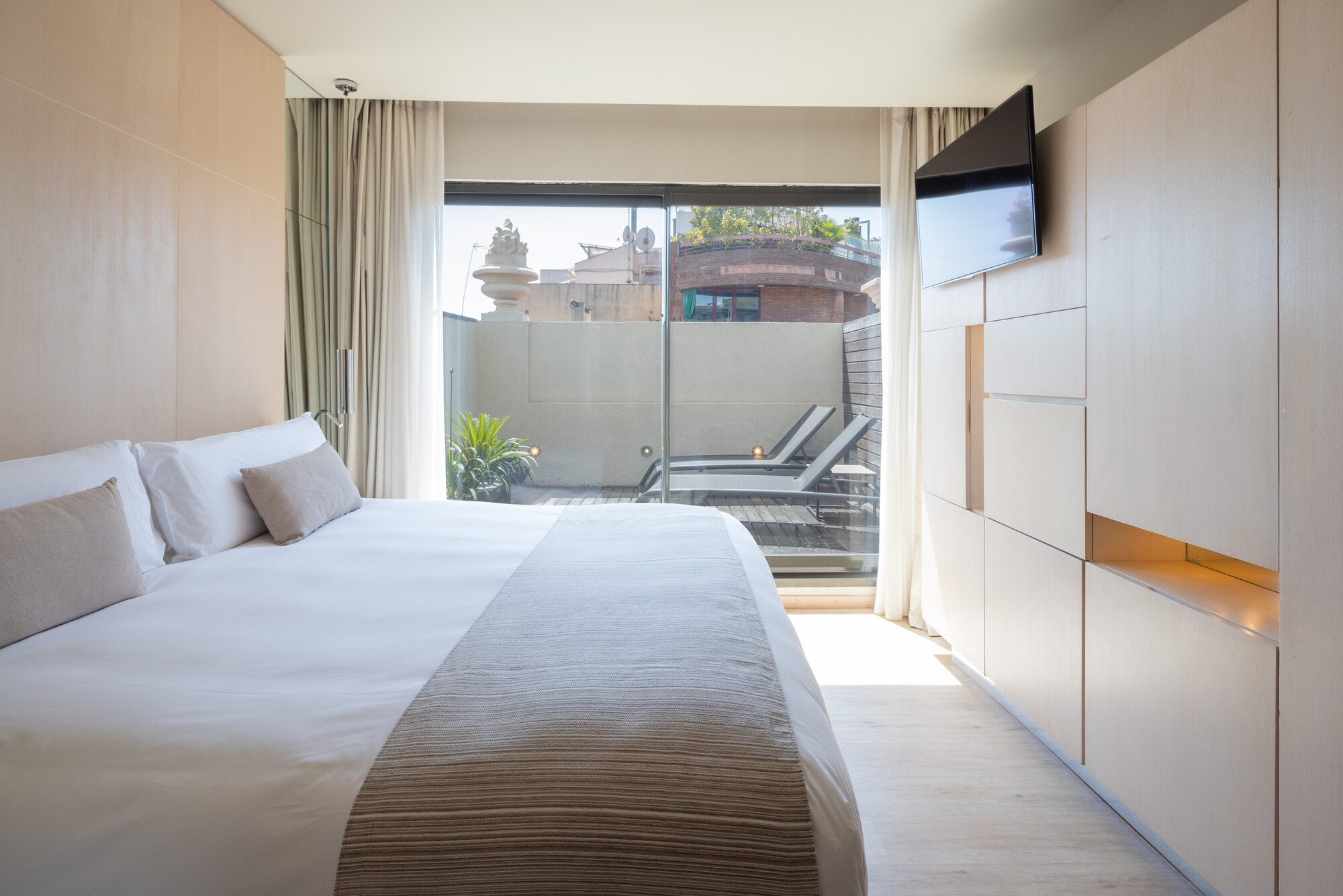 Hotel Cram photo 2