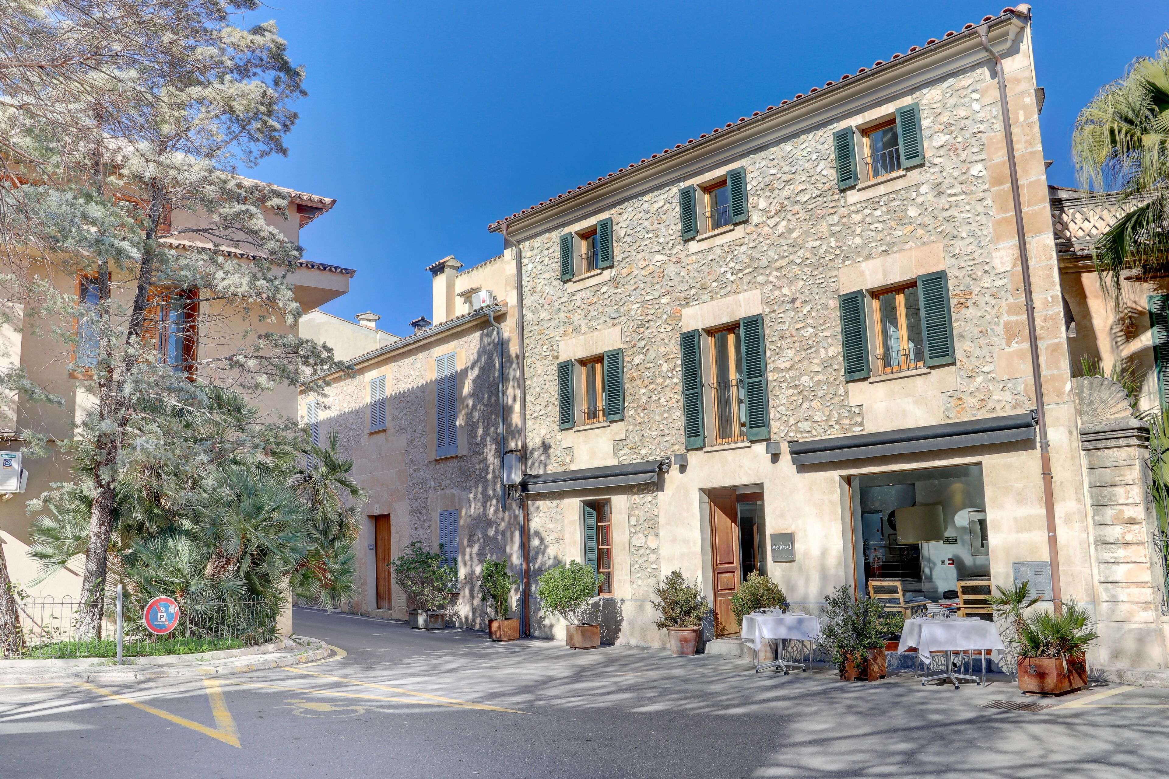 Hotel Desbrull