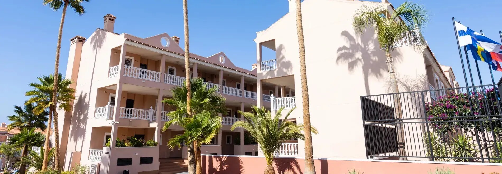 Hotel El Duque photo 2