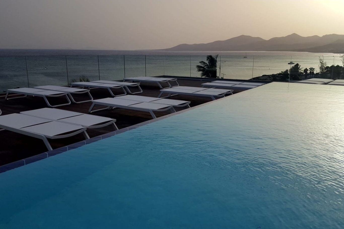 Hotel Fariones photo 1