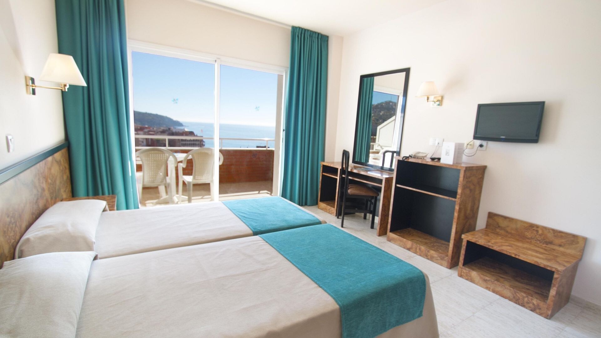 Hotel Gran Garbí Mar photo 6