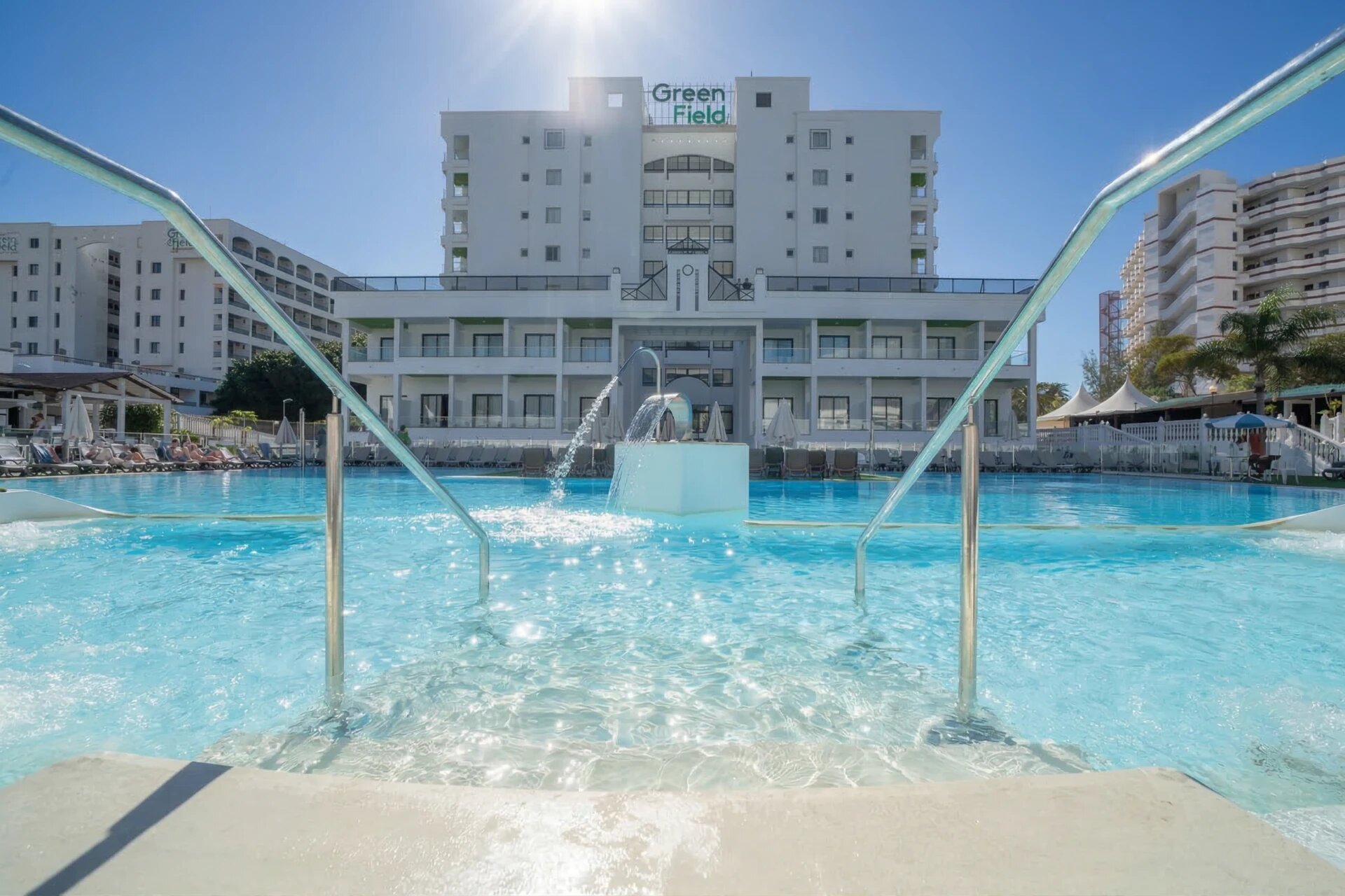 Hotel Green Field