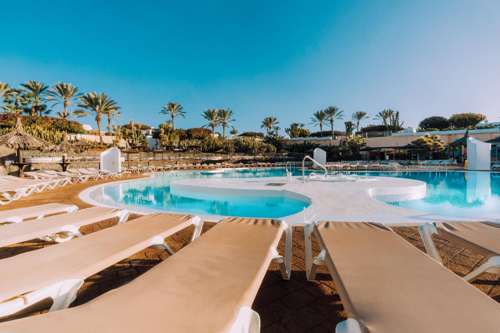 Hotel HL Club Playa Blanca photo 1
