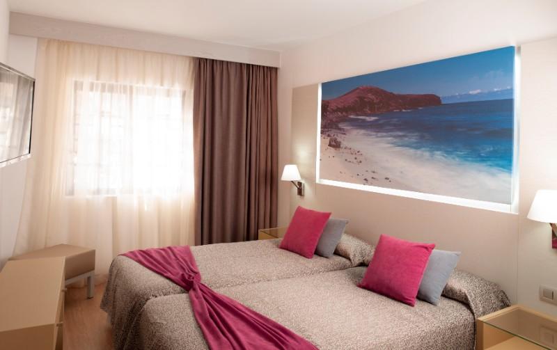 Hotel HL Río Playa Blanca photo 3
