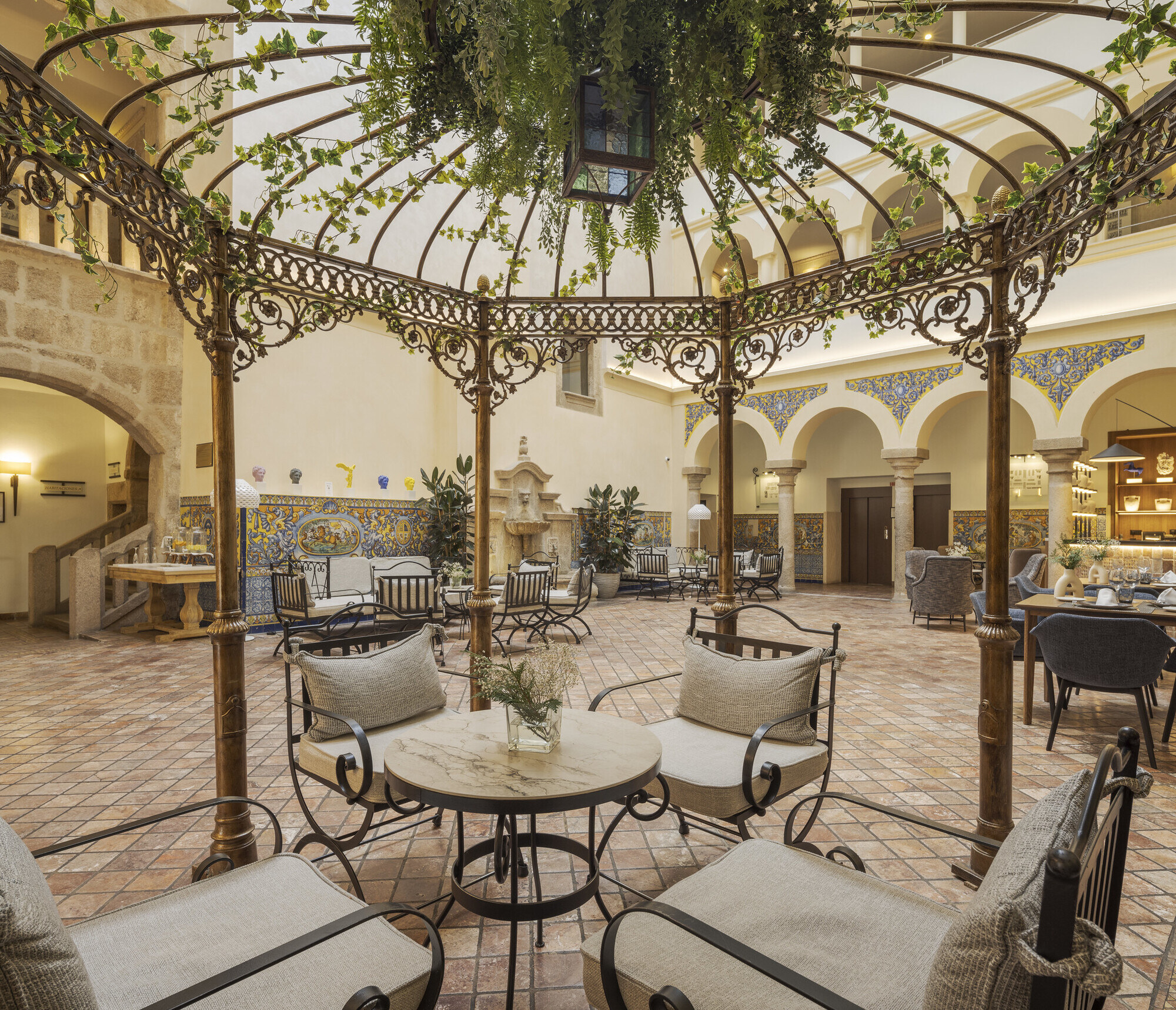 Hotel ILUNION Merida Palace photo 4