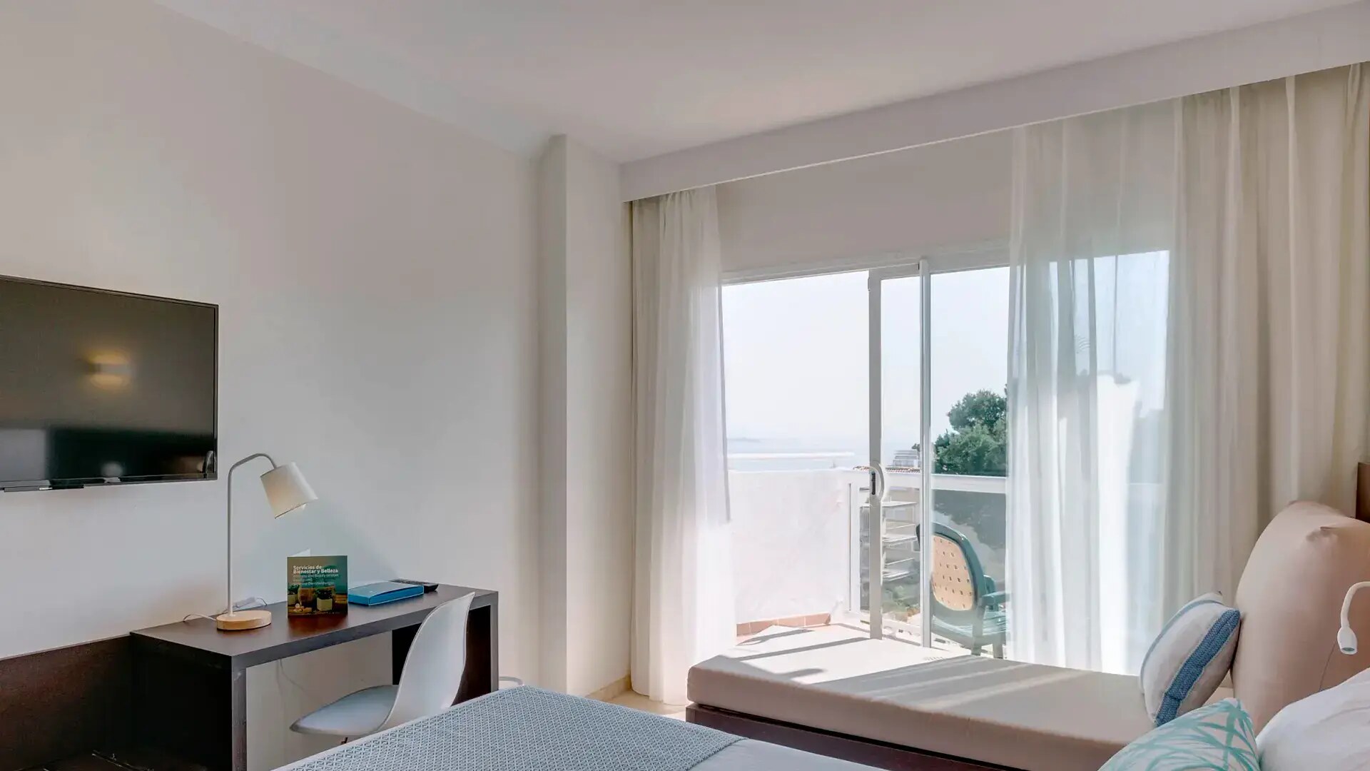 Hotel Ilunion Palmanova Mallorca photo 8