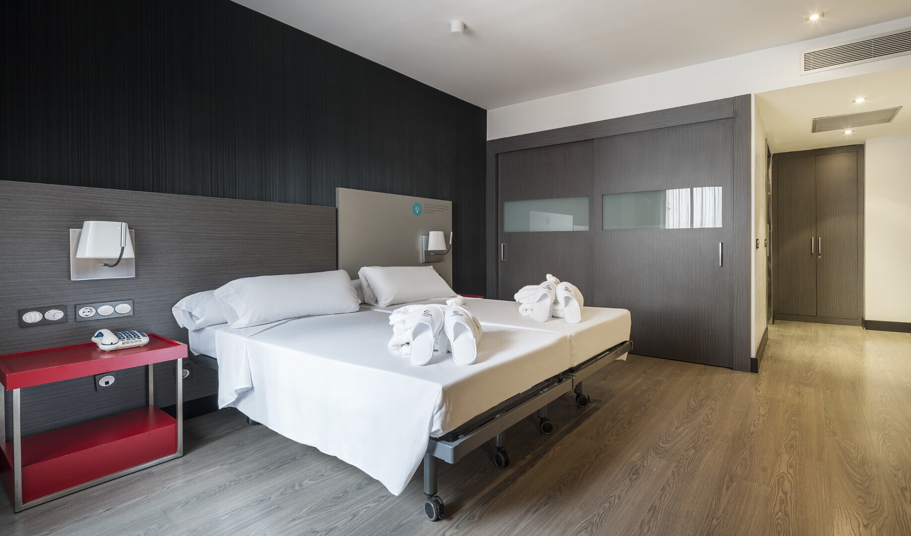 Hotel ILUNION Suites Madrid photo 1