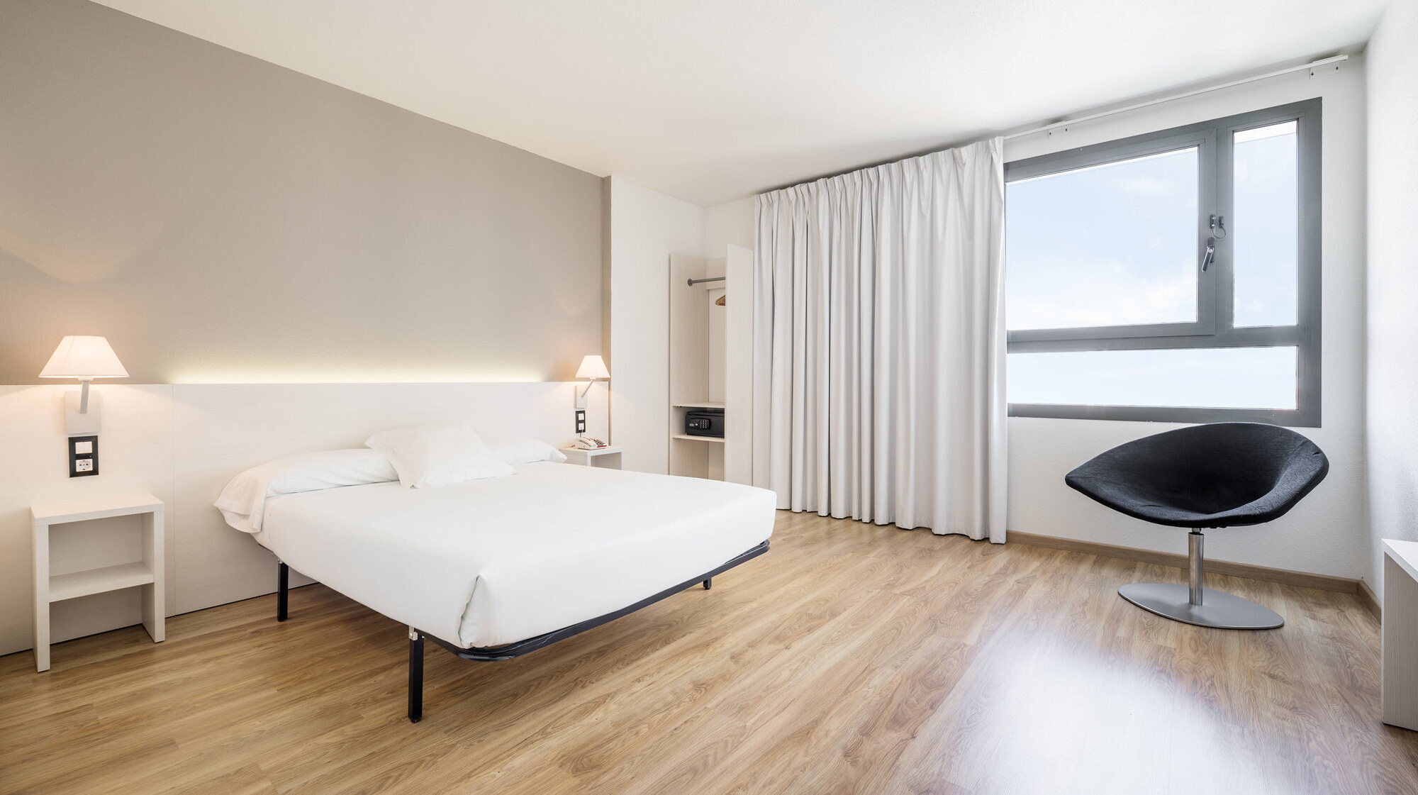 Hotel ILUNION Valencia 3 photo 8