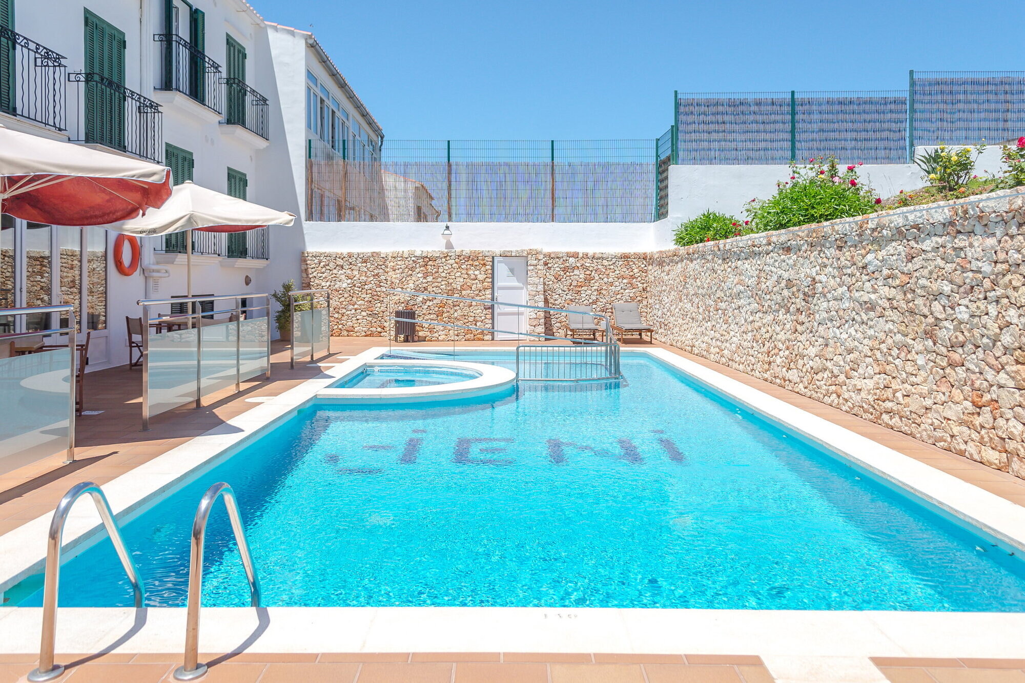 Hotel Jeni & Restaurant photo 2