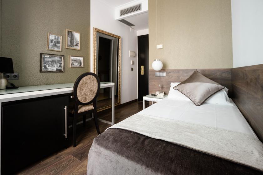 Hotel Moderno BCN photo 8