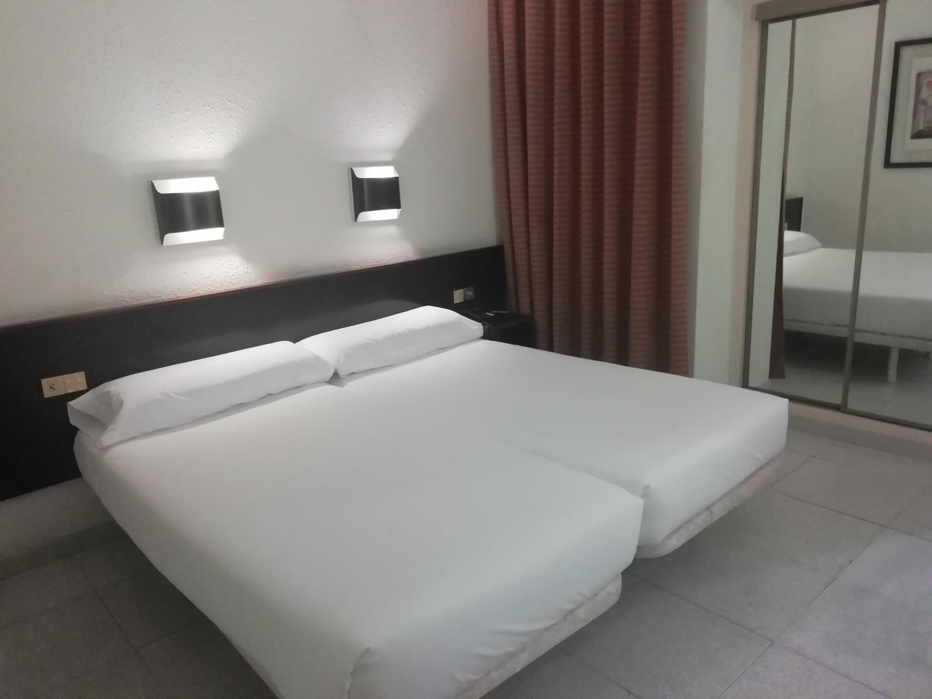 Hotel Monegal photo 4