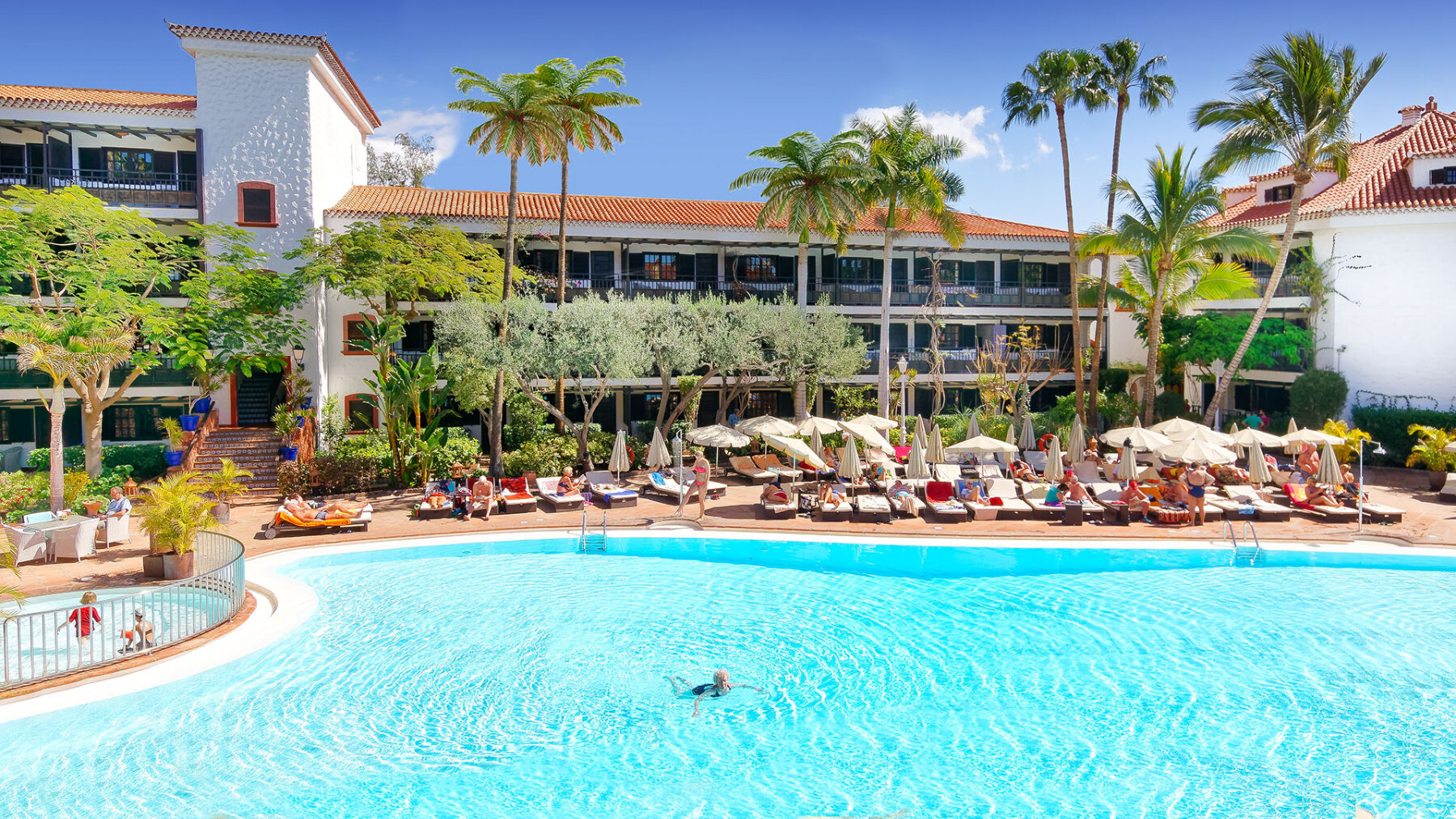 Hotel Parque Tropical