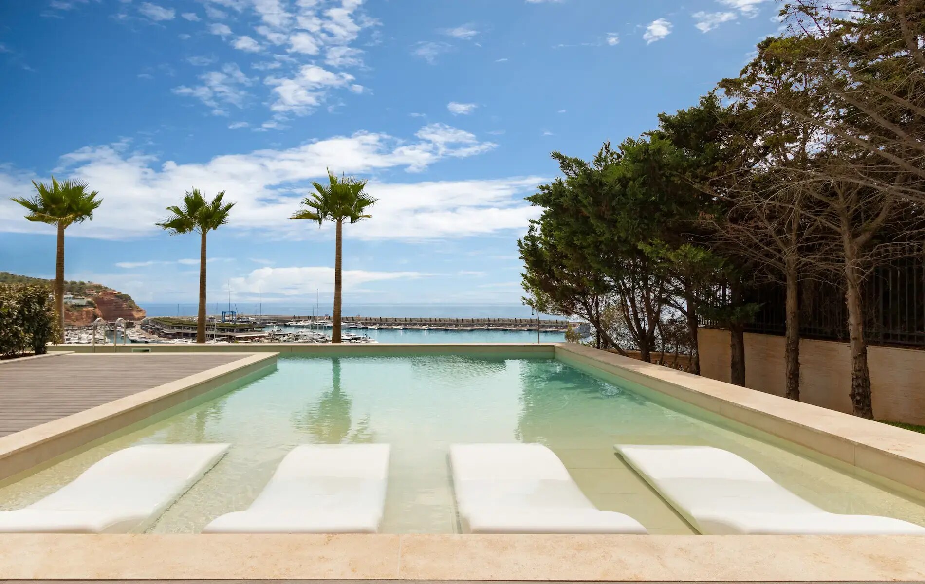 Hotel Pure Salt Port Adriano photo 1