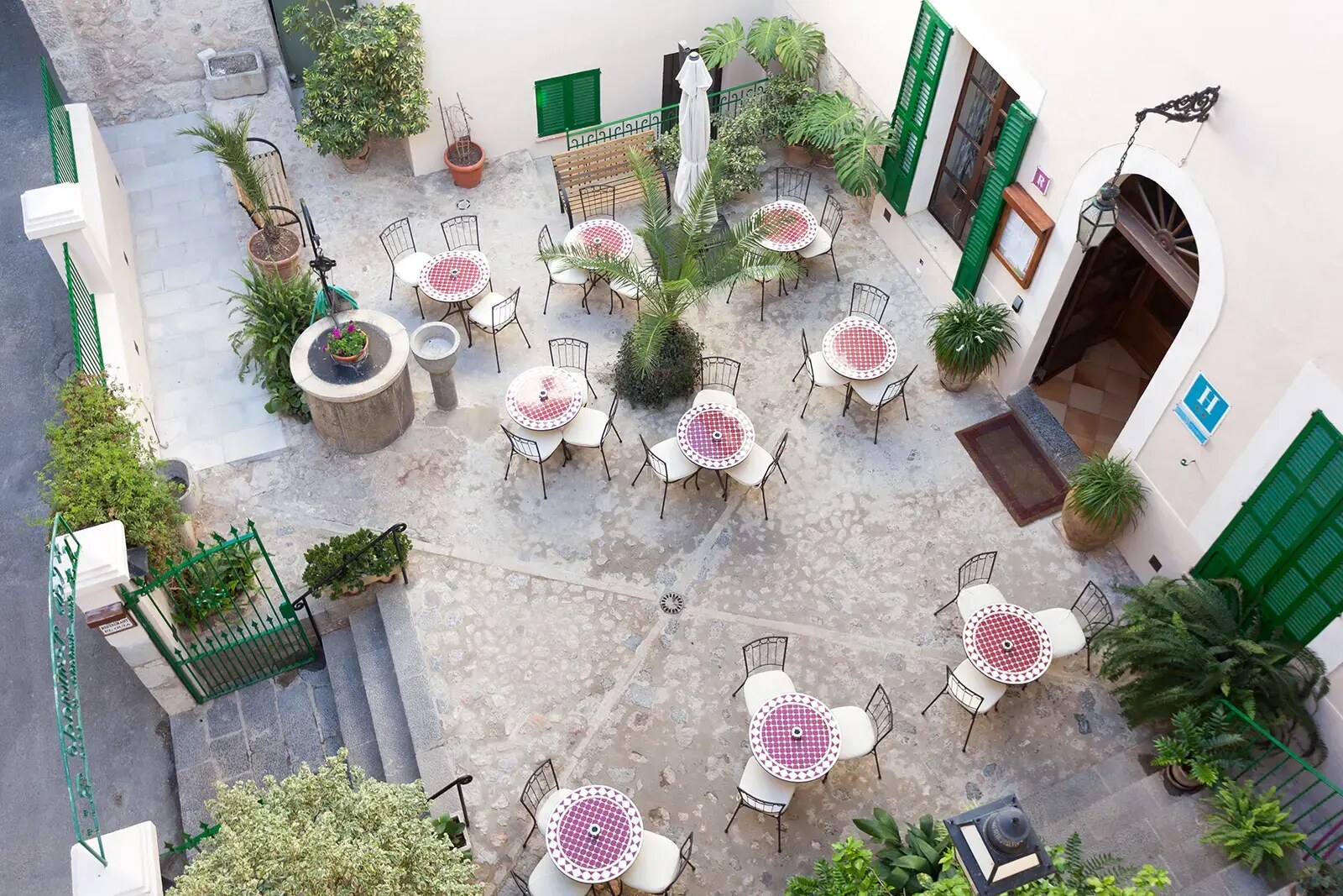 Hotel & Restaurant El Guia photo 1