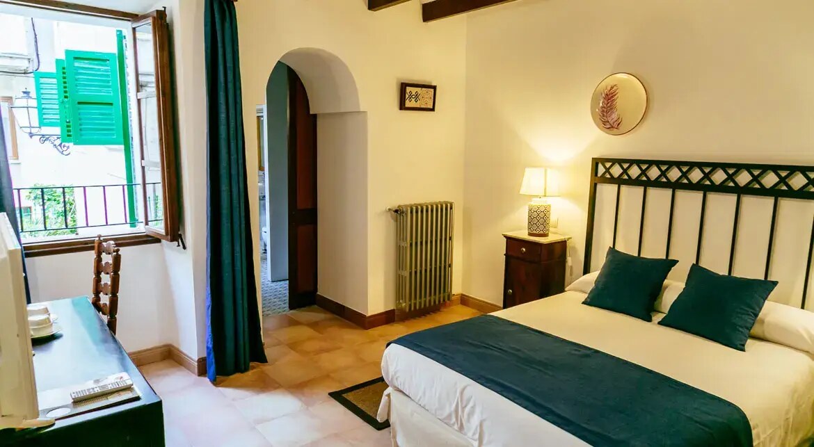 Hotel & Restaurant El Guia photo 5