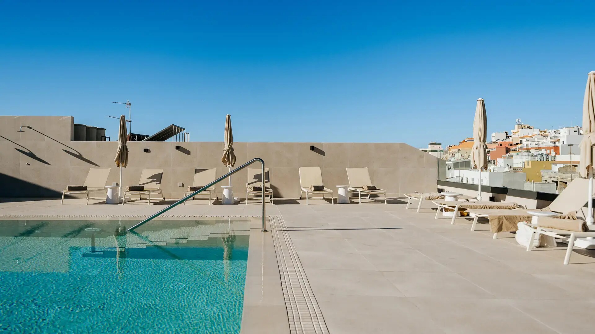 Hotel Reveron Plaza photo 1