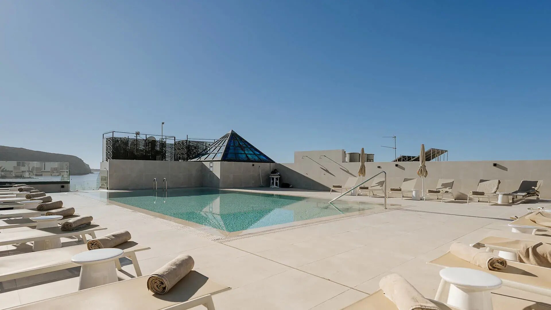 Hotel Reveron Plaza photo 3