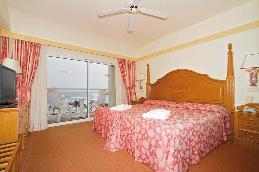 Hotel Riu Palace Tres Islas photo 6