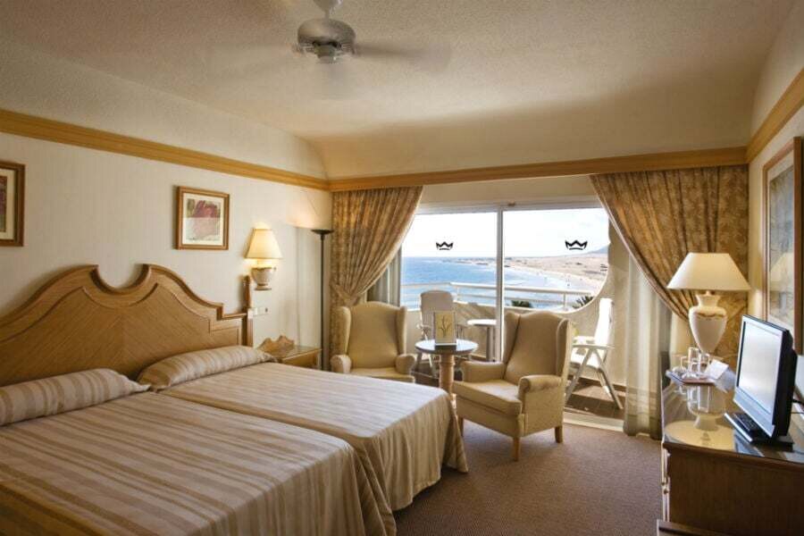 Hotel Riu Palace Tres Islas photo 8