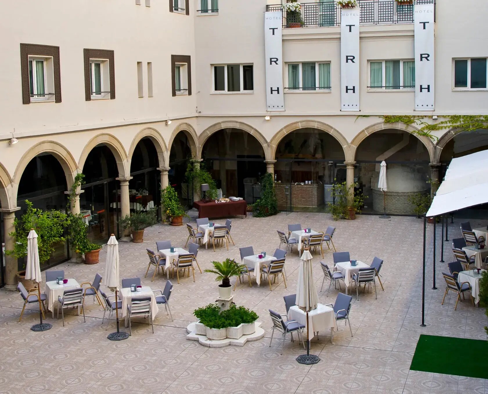 Hotel TRH Ciudad de Baeza photo 3