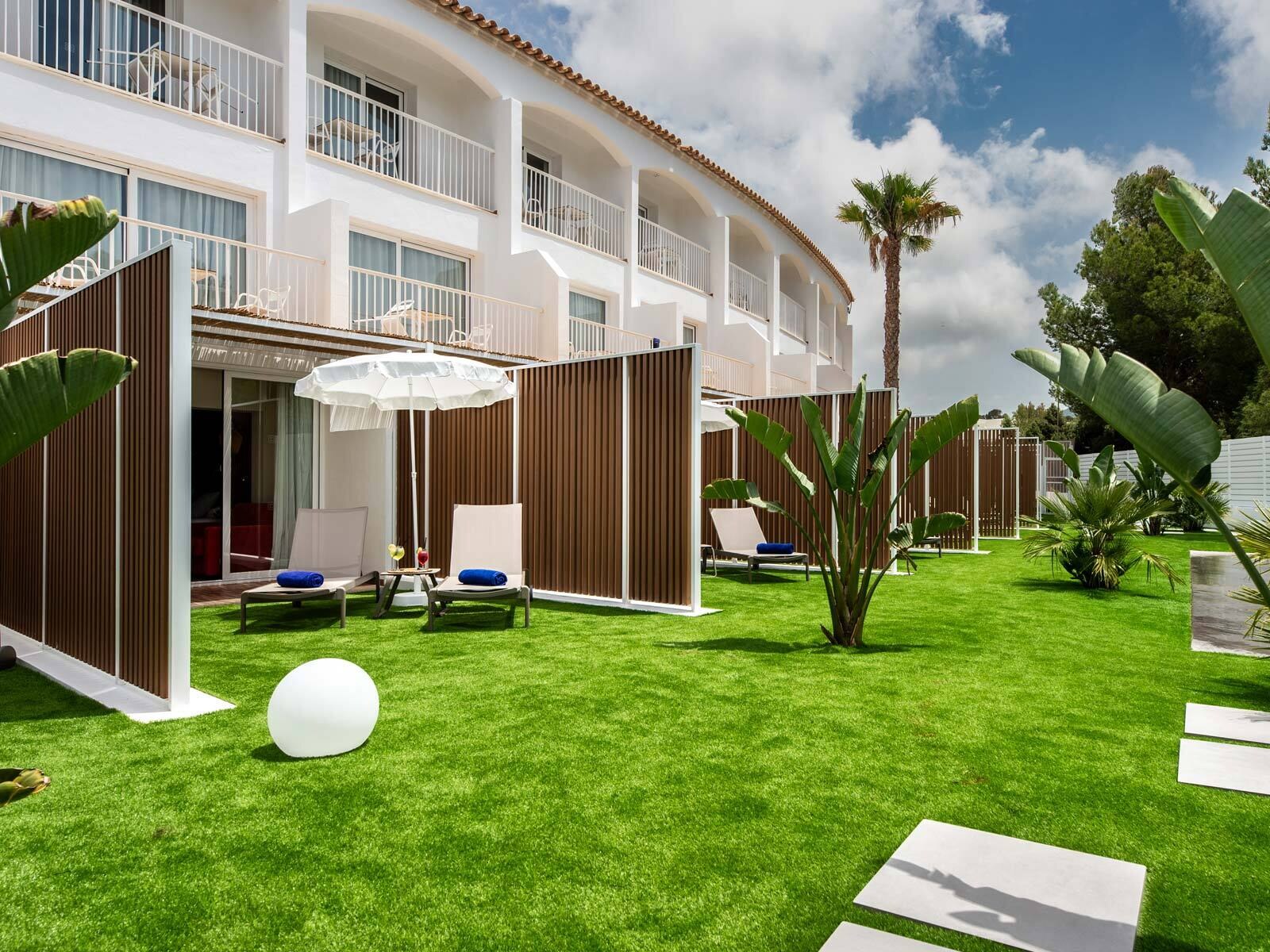 Hotel Vibra Cala Tarida photo 10