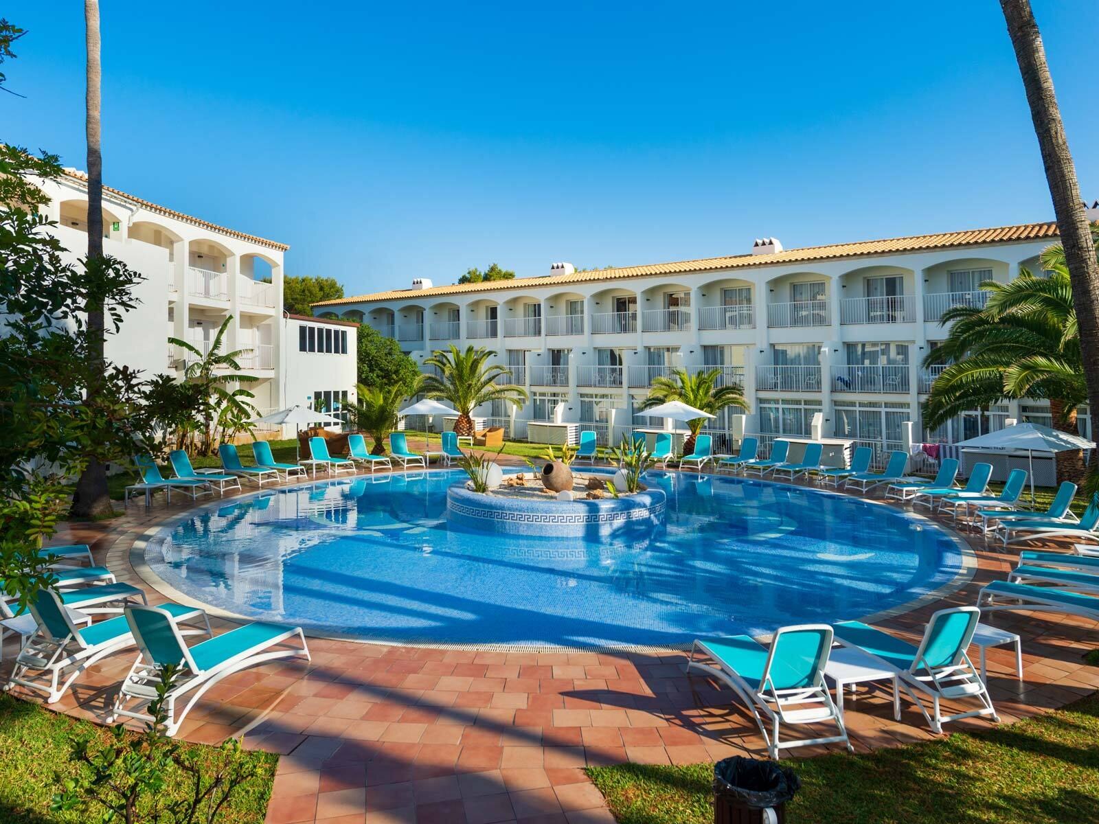 Hotel Vibra Cala Tarida photo 3
