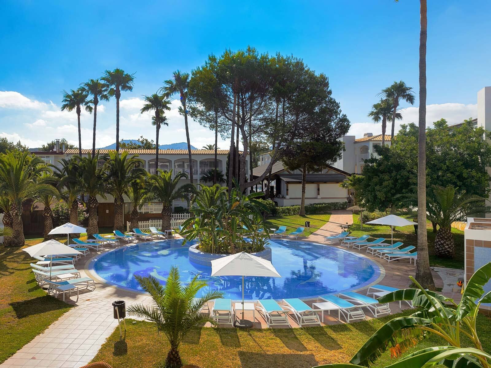 Hotel Vibra Cala Tarida photo 4