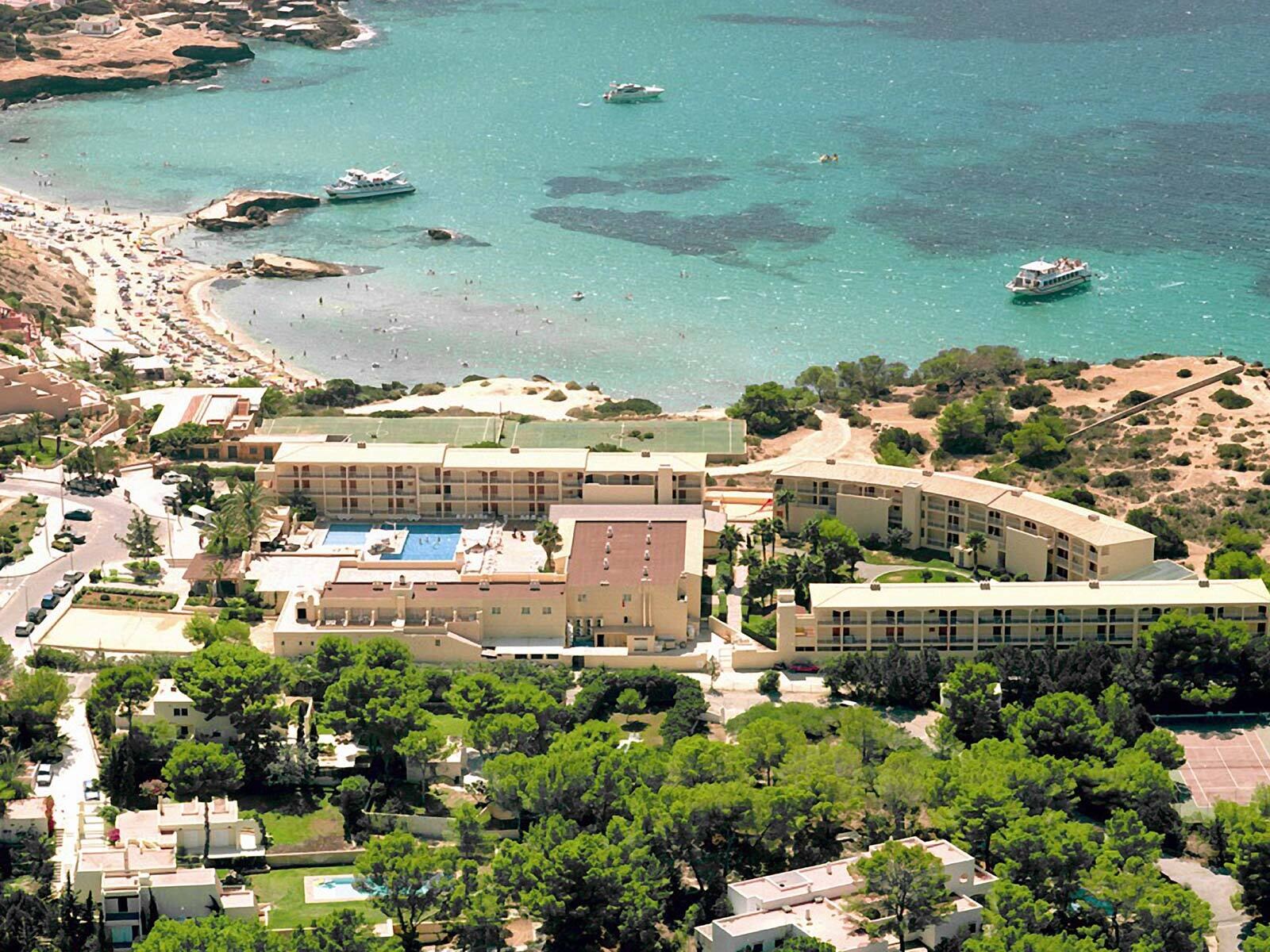 Hotel Vibra Cala Tarida photo 6