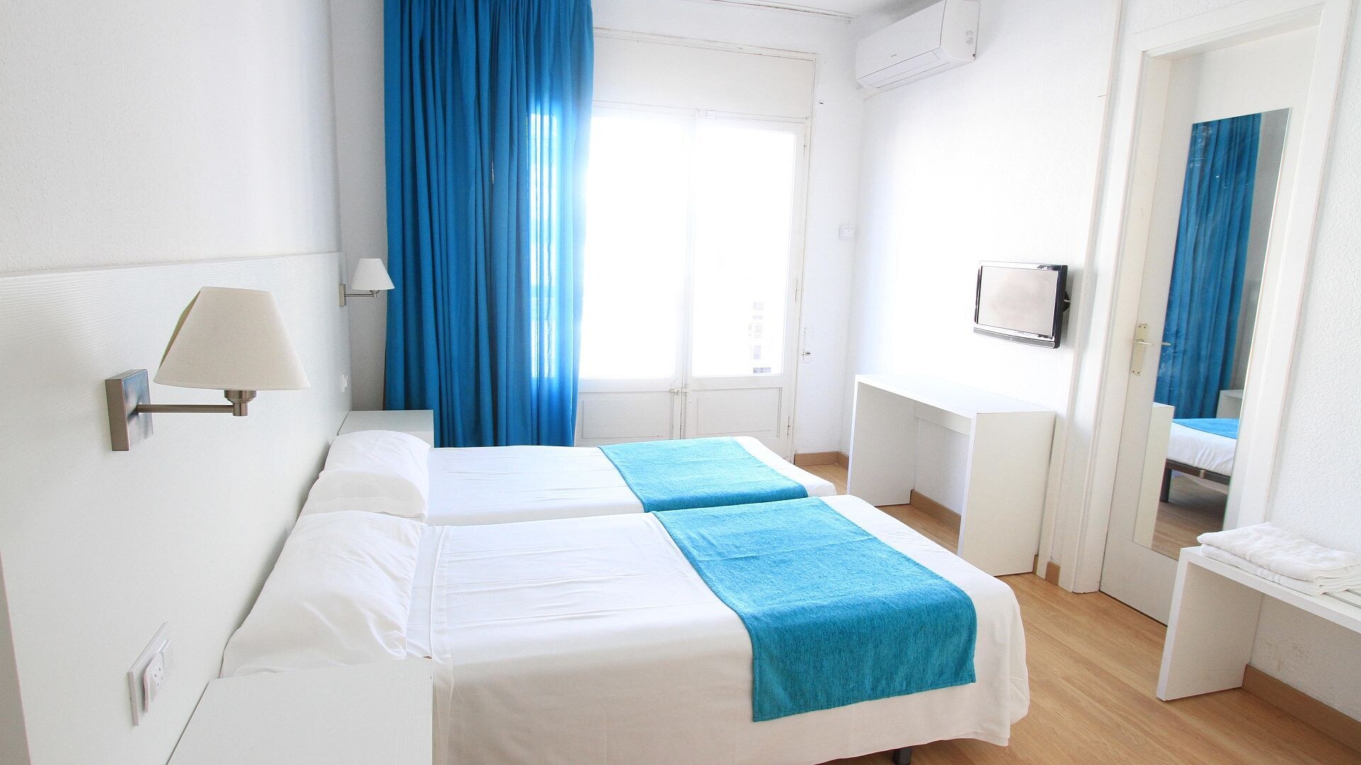 Hotel Villa Garbí photo 6