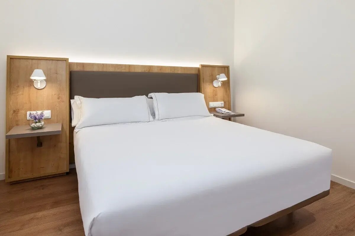 Hotel Virgen de los Reyes photo 9