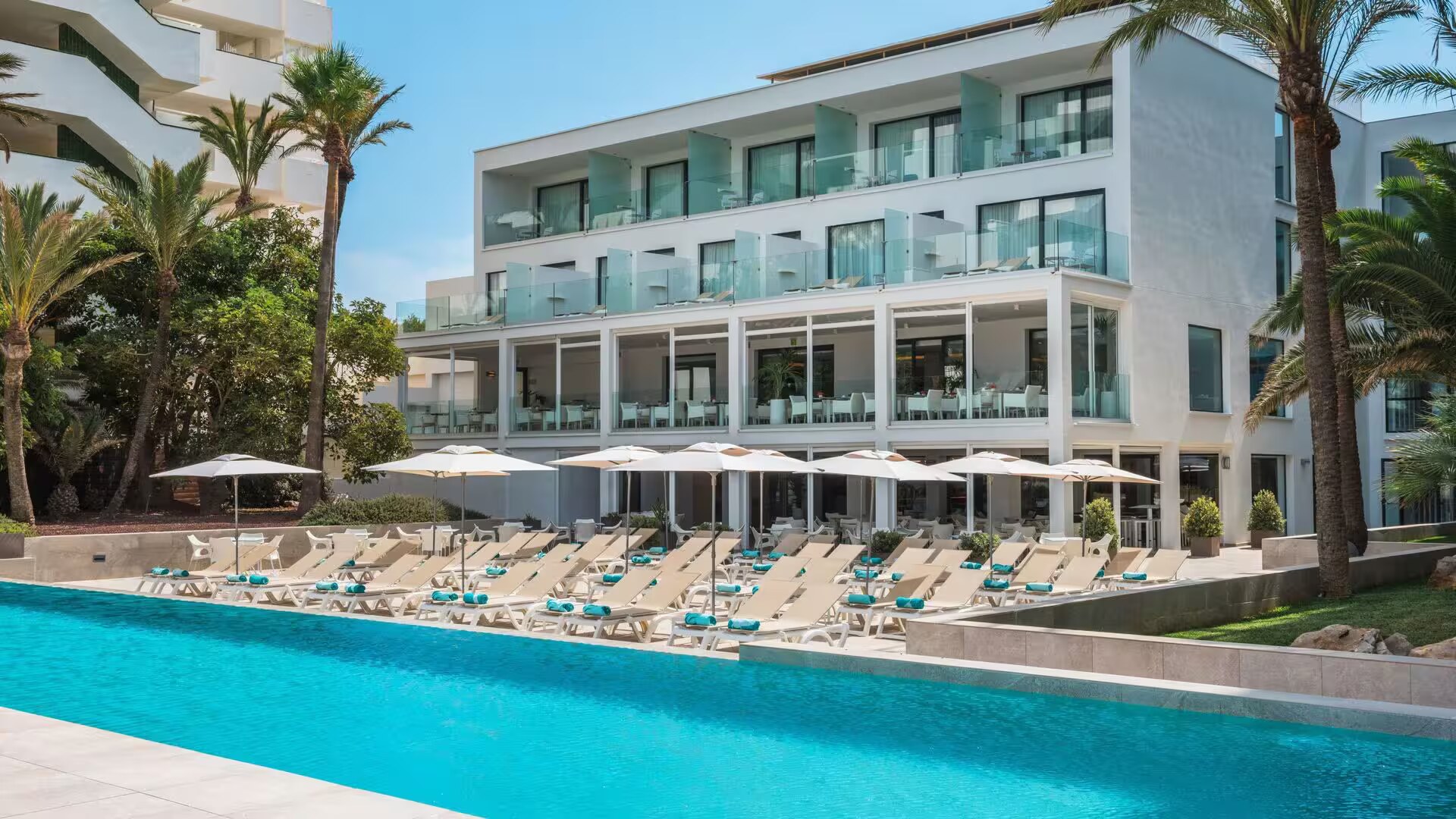 Iberostar Waves Cala Millor photo 5