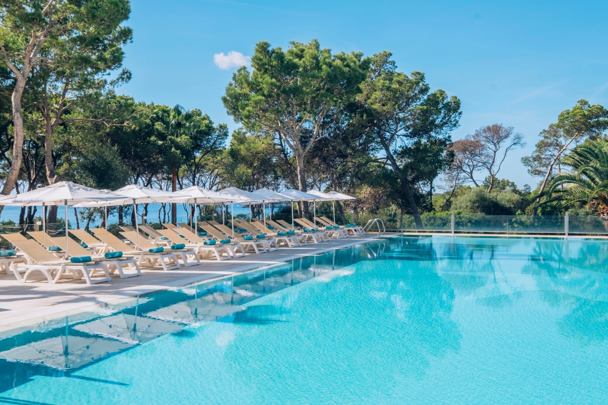 Iberostar Waves Club Cala Barca photo 2