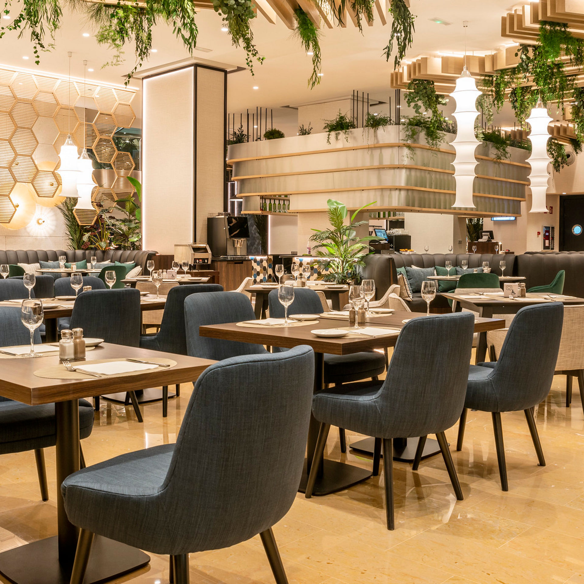 Hotel ILUNION Valencia 4