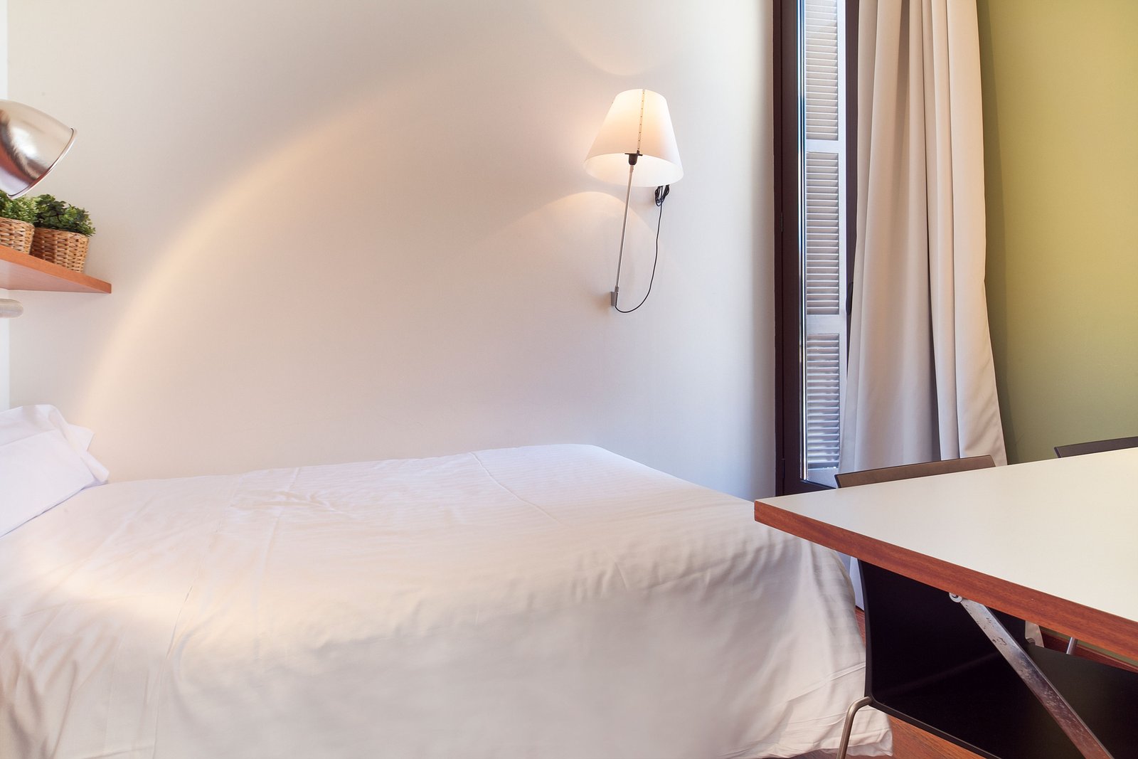 Inside Barcelona Apartments Mercat photo 10