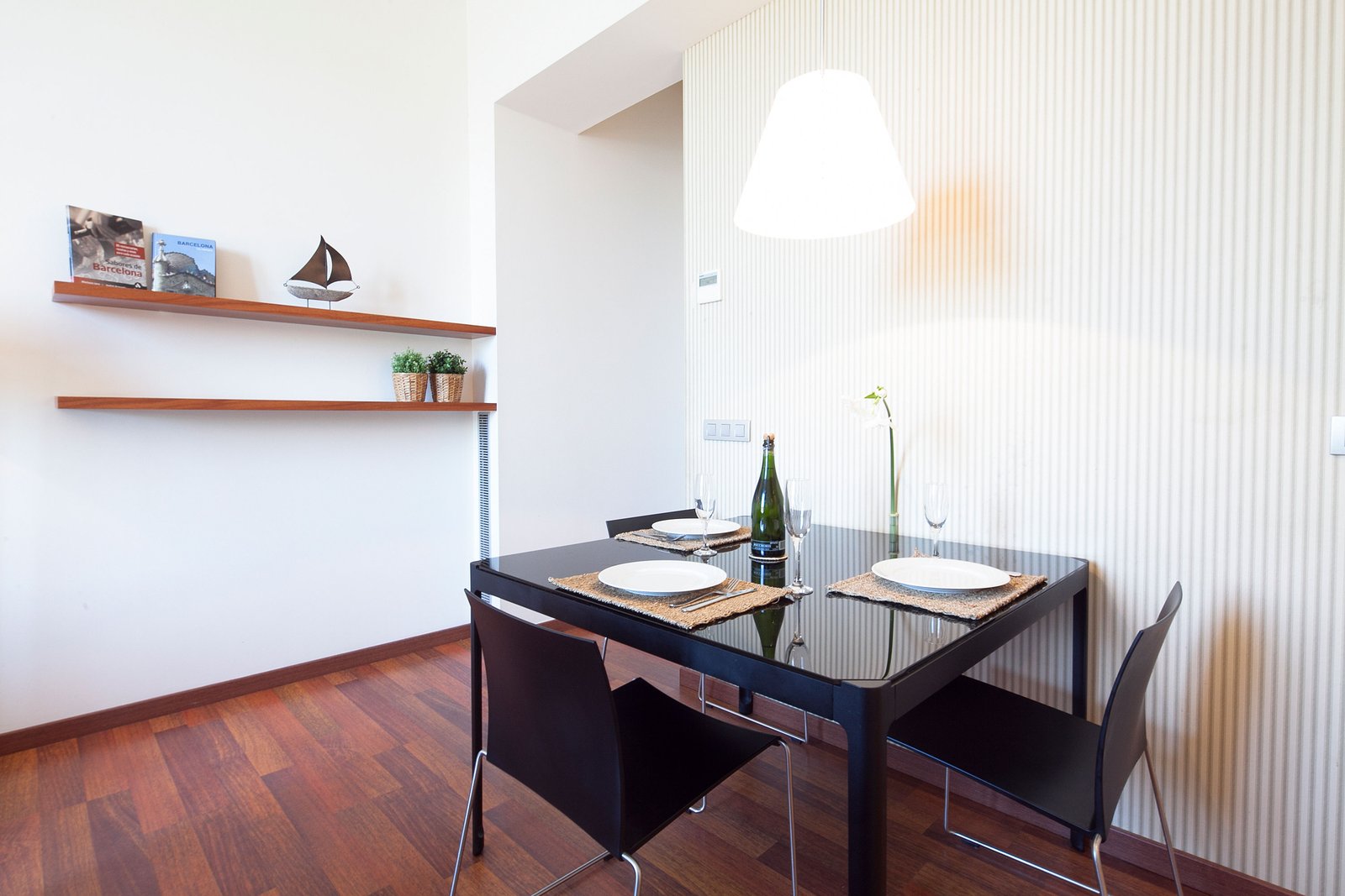 Inside Barcelona Apartments Mercat photo 9