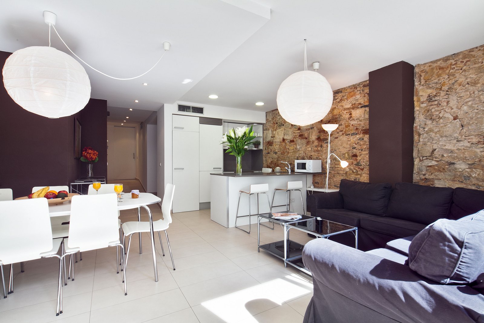 Inside Barcelona Apartments Sants