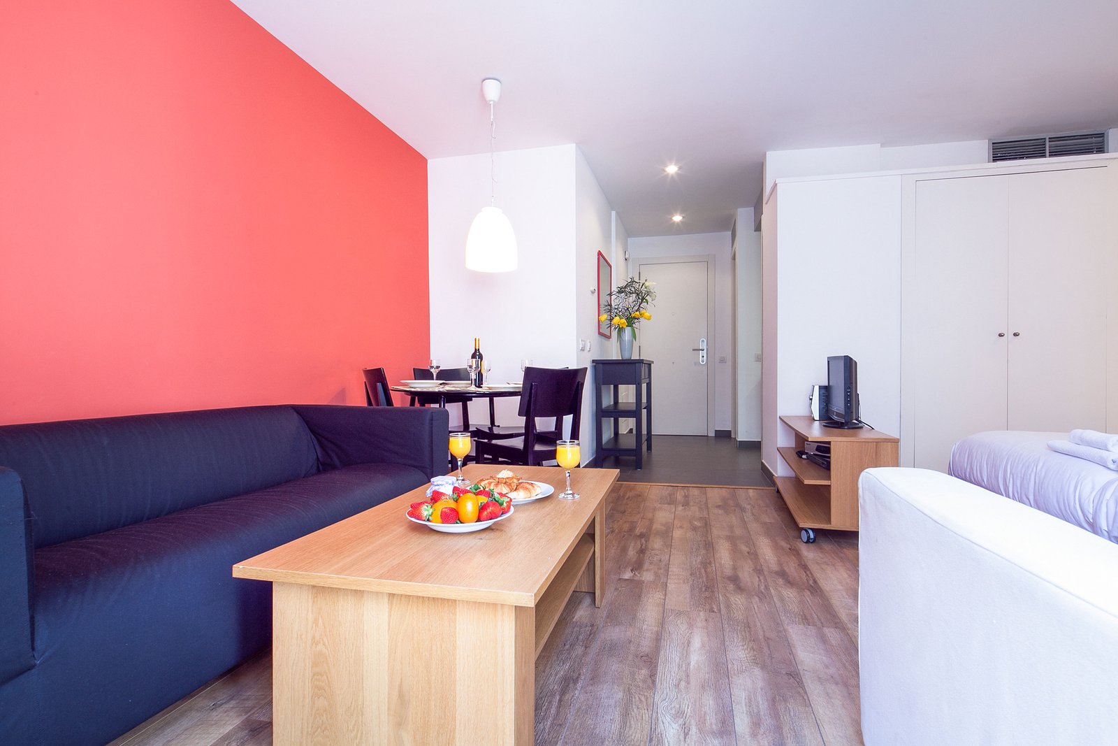 Inside Barcelona Apartments Sants photo 7