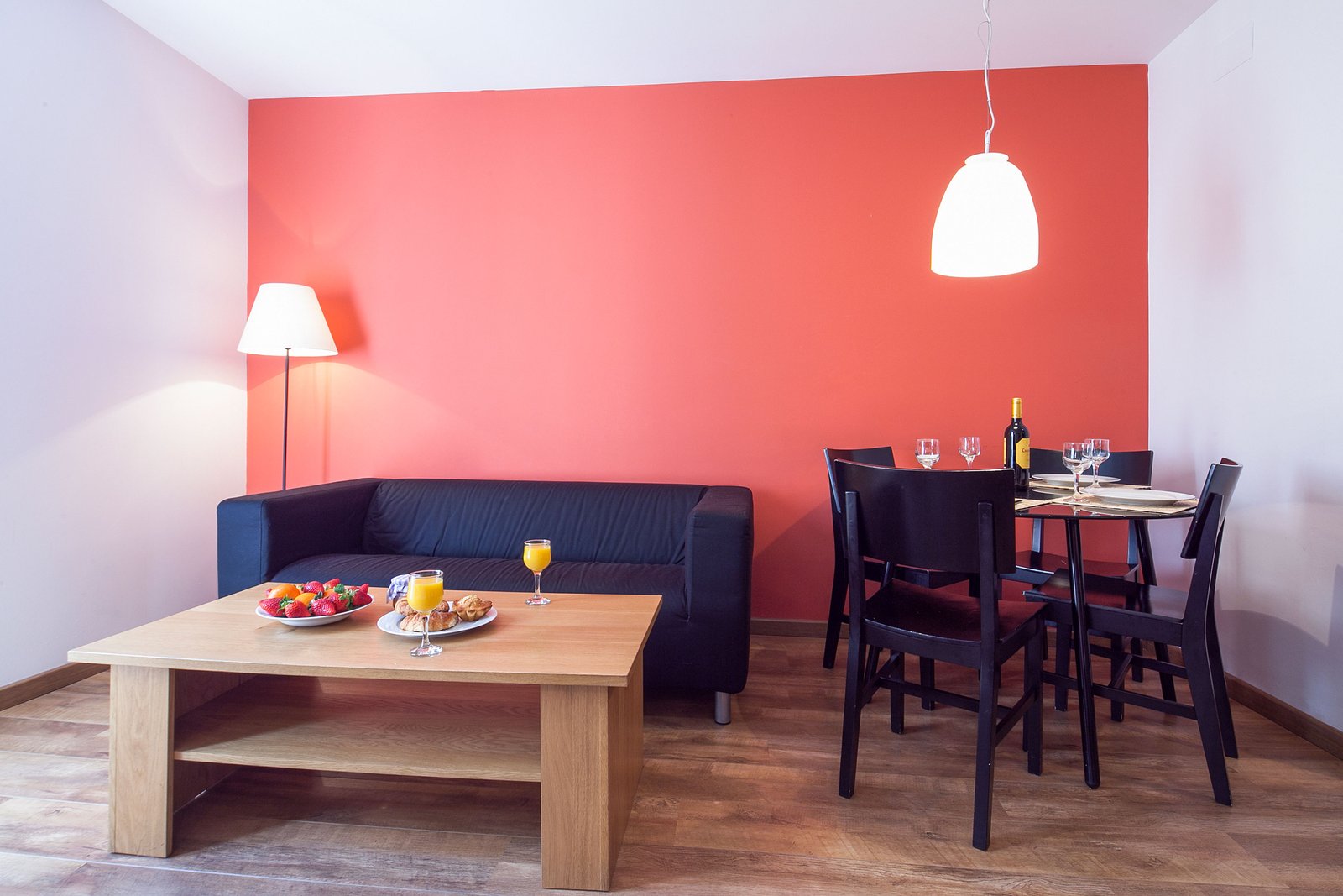 Inside Barcelona Apartments Sants photo 8