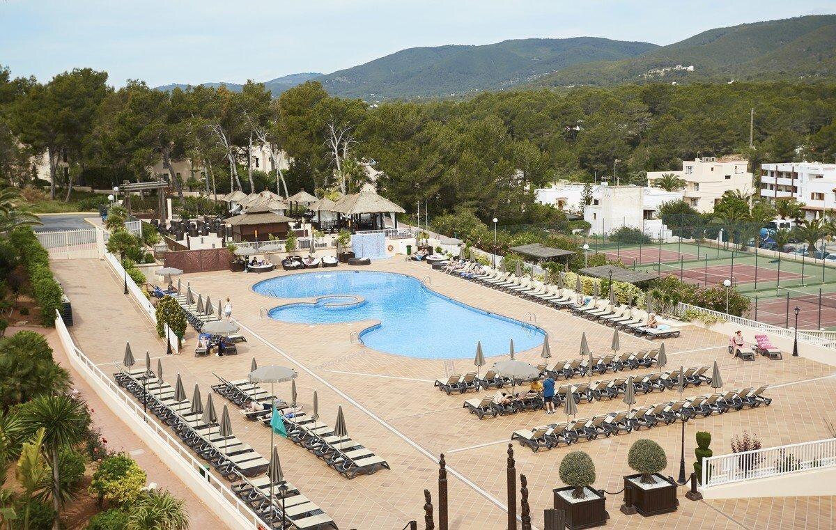 Invisa Hotel Club Cala Blanca photo 2