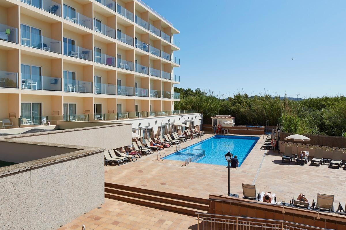 Invisa Hotel Es Pla - Adults Only photo 5